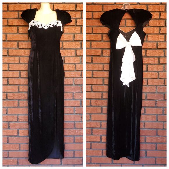 Roberta Dresses & Skirts - Vintage Roberta Black Velvet Maxi Dress 26" Waist White Bow Beaded Lace